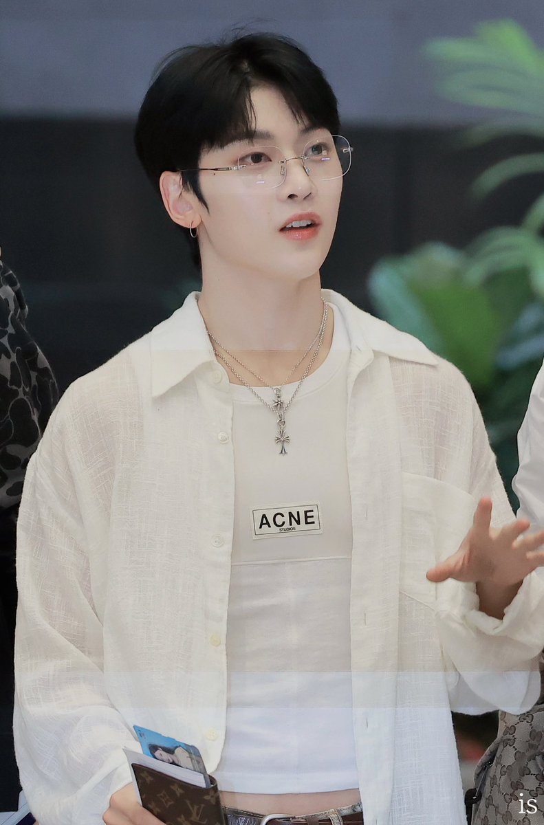 is_0528's tweet photo. 240713 넘 잘생겼튜 🤤💕

#석매튜  #SEOKMATTHEW #ソクマシュー #제로베이스원 #제베원 #ZEROBASEONE #ZB1 https://t.co/c2UzmUEUPO