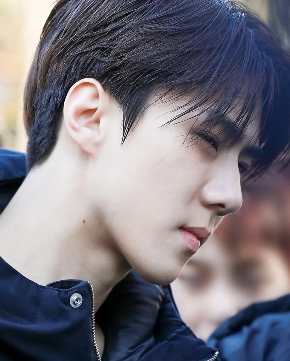 oohsehuncutee's tweet photo. REMEMBER 181214 SEHUN https://t.co/TI4SMI0QJx