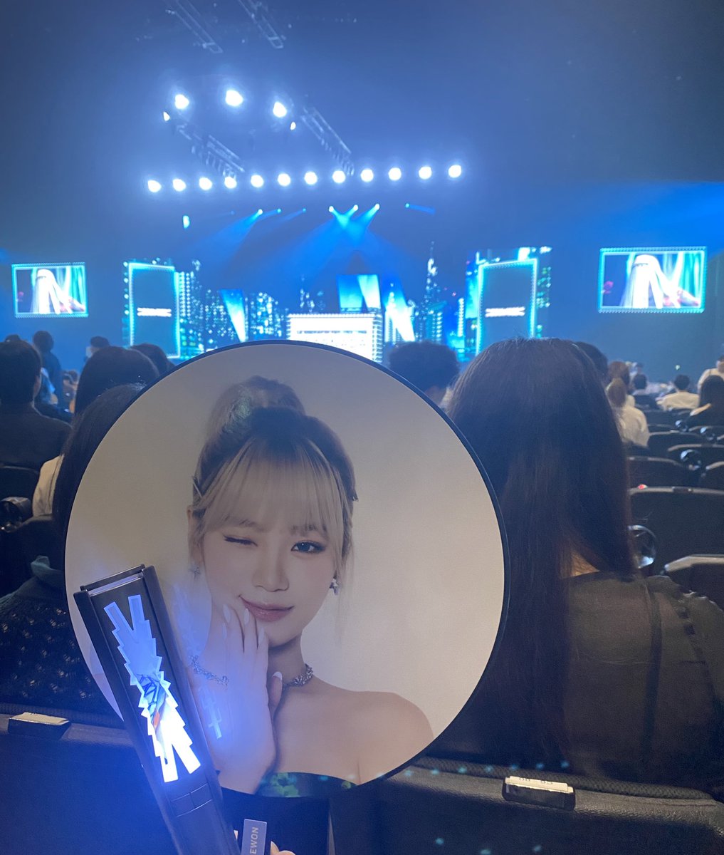 chaechae_zu's tweet photo. ルセラフィム ファンミーティング
FEARNADA
愛に溢れた1日でした✨(チェウォンのステッカー可愛くて嬉しい)
やっぱルセラもピオナも最高です🫶🏻 https://t.co/SXcuQ5rb5D