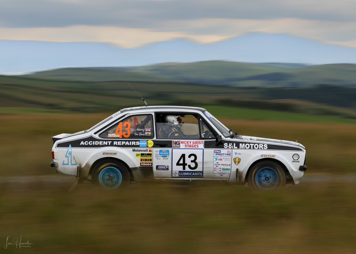 howells_ian's tweet photo. A few shoots from the Nicky Grist stages https://t.co/I92zt1nqfS