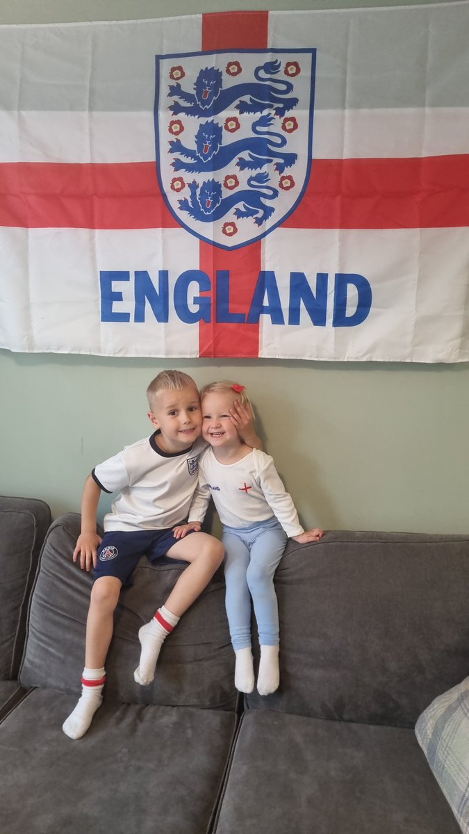 Jude and Rosie #SSNThreeLions