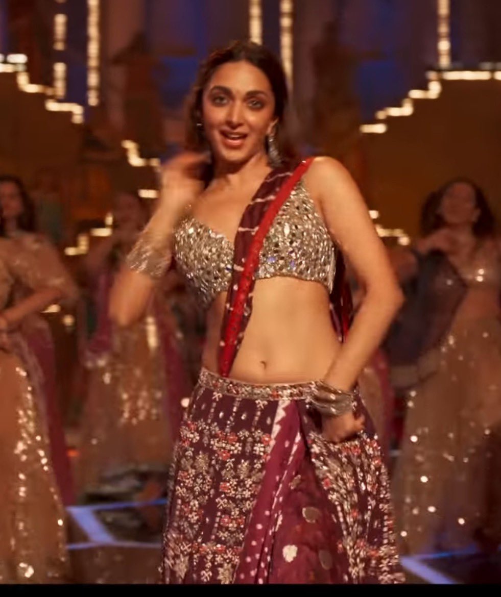 Ku52362Kumar's tweet photo. Katha Kishan Kapadia 

#KiaraAdvani #AmbaniFamilyWedding #SatyapremKiKatha https://t.co/4LPcKMLSXV