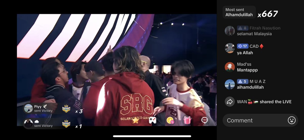 aisarroses's tweet image. ez server juara #MSC2024 dek 😜