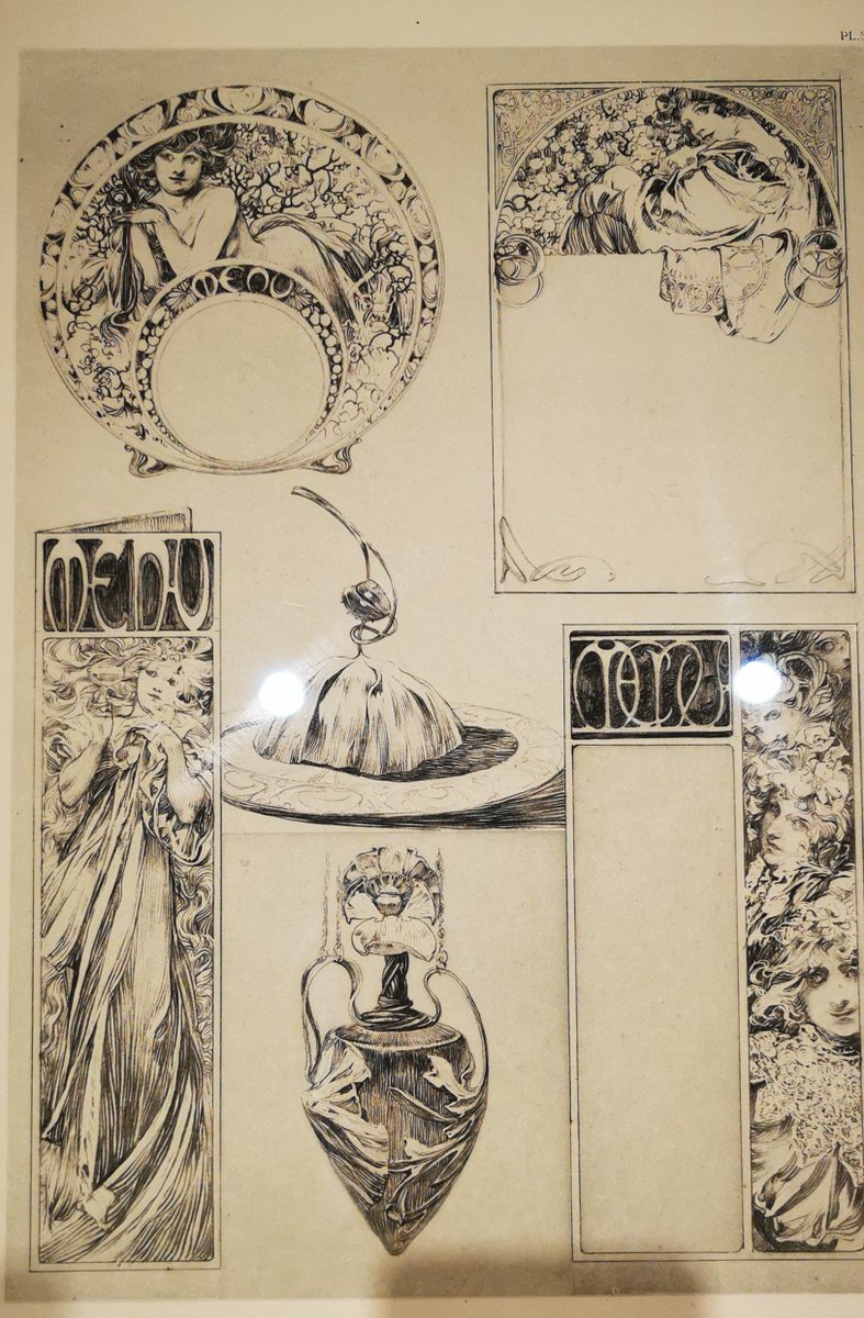 At Mucha museum in Prague.
So beautiful 😭 