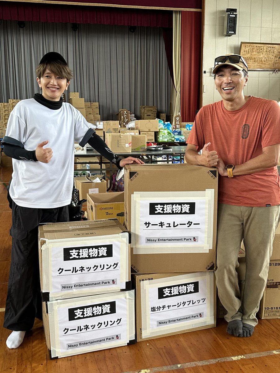 saigaingoyui's tweet photo. 【毎日報告】@広域支援ベース
3月に炊き出しで来てくれたNissyさんが、今回は物資と車両を持って駆けつけてくれました。

午前中輪島市町野町の浜びらき〜千枚田〜朝市〜三井（仮設）〜穴水（ドンタク）〜七尾（広域支援ベース）と一緒に移動しながら、現状と課題と今後の活動の方向性などお伝えさせて https://t.co/cjKIWnr2hC