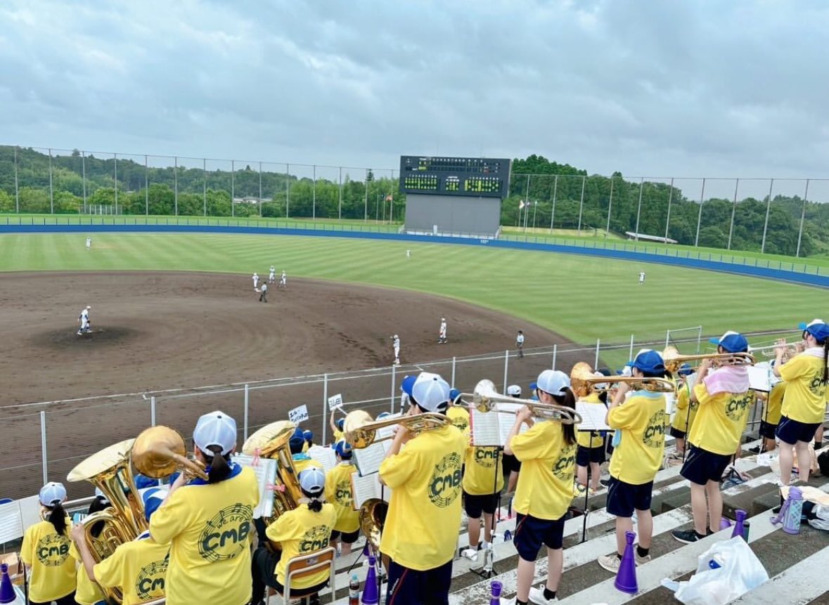 7月12日は野球応援に行かせていただきました！
結果は10対2で千葉南が勝利し、とても感動する試合となりました！
間近で野球部の皆さんを応援することができて部員一同とても嬉しかったです！
明日のZOZOマリンでも精一杯の応援を送らせていただきます！
