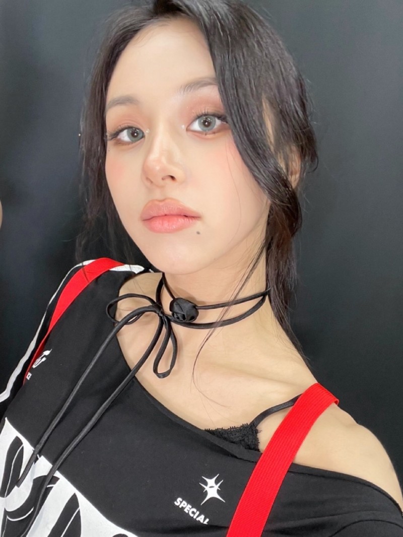 Lord__Dwight's tweet photo. 'READY TO BE' in JAPAN SPECIAL 大阪公演二日目！
MOMO 🍑 CHAEYOUNG 🍓

#모모 #MOMO #モモ #채영 #CHAEYOUNG #チェヨン #TWICE #트와이스 #미사모 #MISAMO #JAPAN5thALBUM #TWICE_5TH_WORLD_TOUR_READY_TO_BE_in_JAPAN_SPECIAL #READYTOBESPECIAL_IN_OSAKA_D2 https://t.co/ZsbK8ZA8mg
