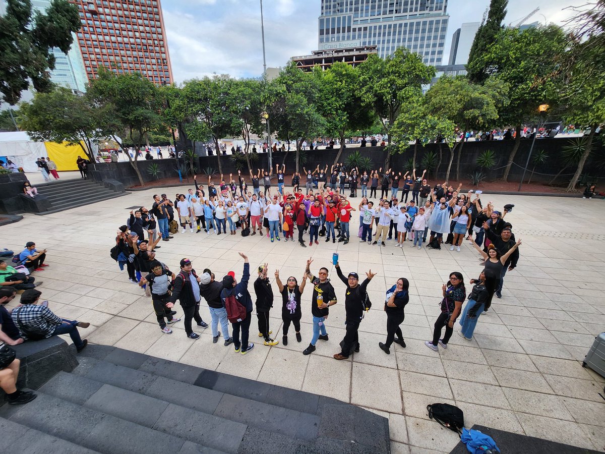 pokemex's tweet photo. ‼️DÍA 1 DE POKÉMON GO FEST

Muchas gracias a todos los que se dieron cita a lo largo de la Ciudad para disfrutar del #PokemonGOFest2024 

De parte del equipo de #Pokémex y d @PoGoCDMXOficial, les agradecemos su apoyo para hacer posible esta Pokebola gigante 🙌🏽

SON LOS MEJORES 😃 https://t.co/48iOtgcJLS