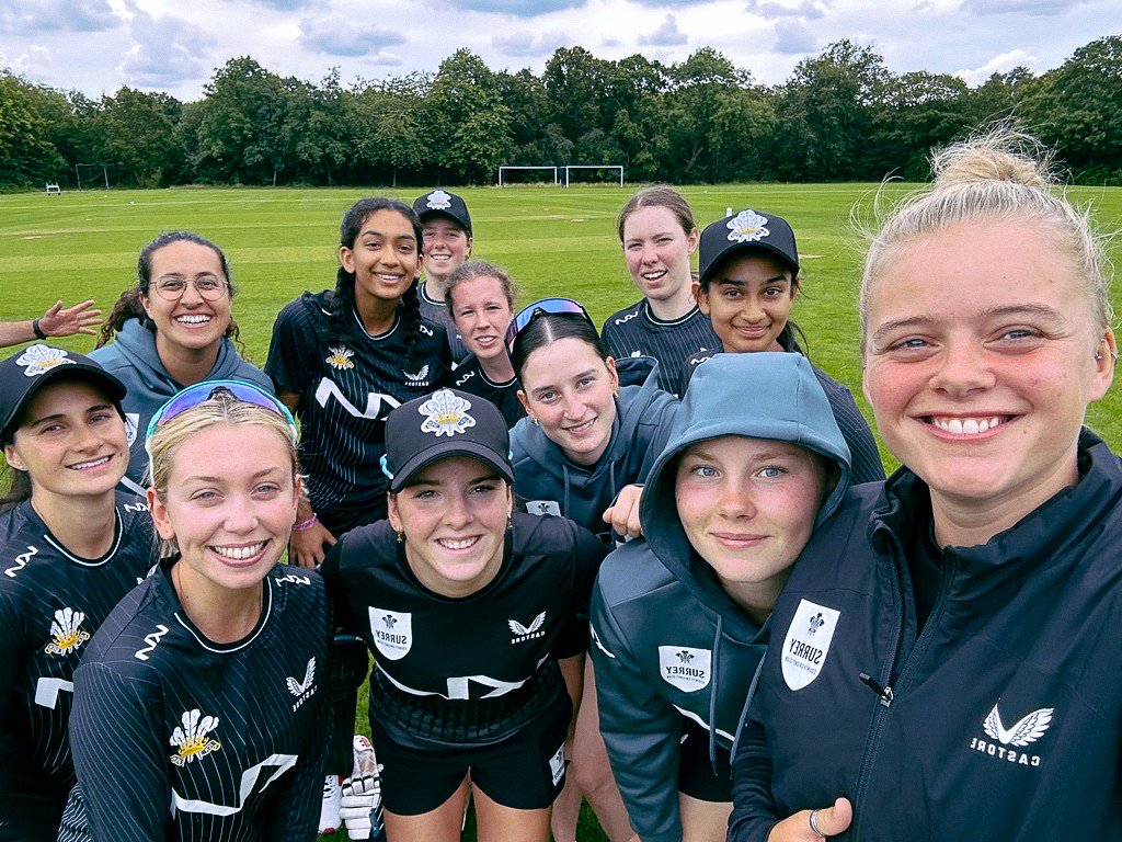 That London Derby winning feeling 😍✨

🤎 | #SurreyCricket