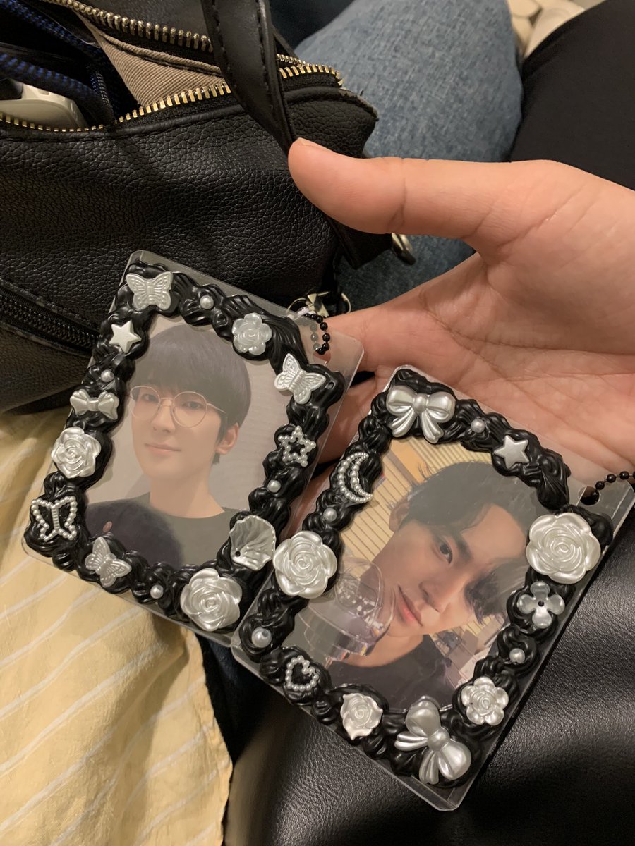 saythename_aera's tweet photo. Matchy-matchy ⋆.˚✮🎧✮˚.⋆  @eumerch_ https://t.co/sNww65AYcA
