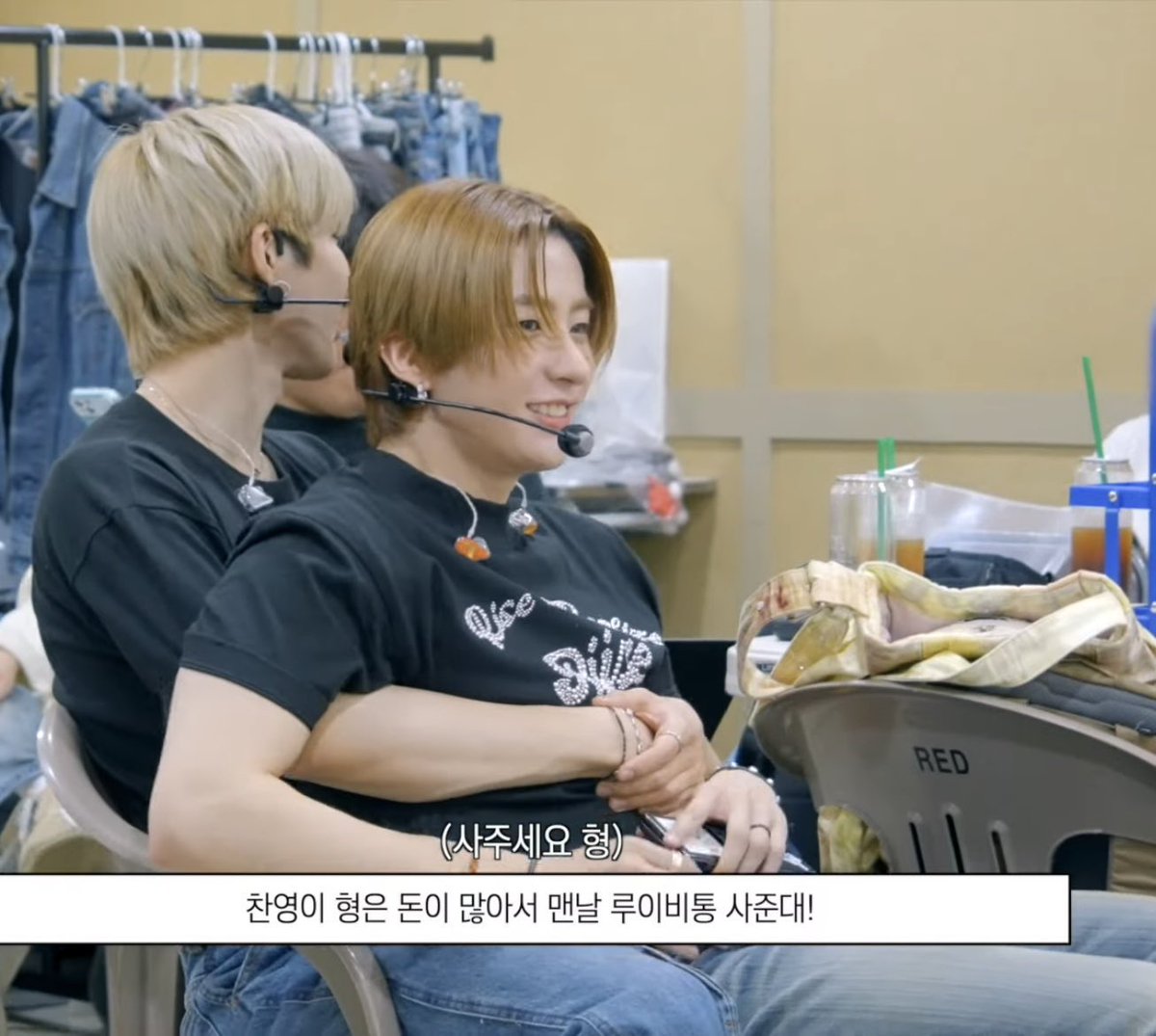 dinosauranton's tweet photo. แอนตัน 4 ขวบ  เป็นเบบี้ของอัปป้ากับน้องข้าวตลอดไป🥺🤍 https://t.co/bvPgPygLkc