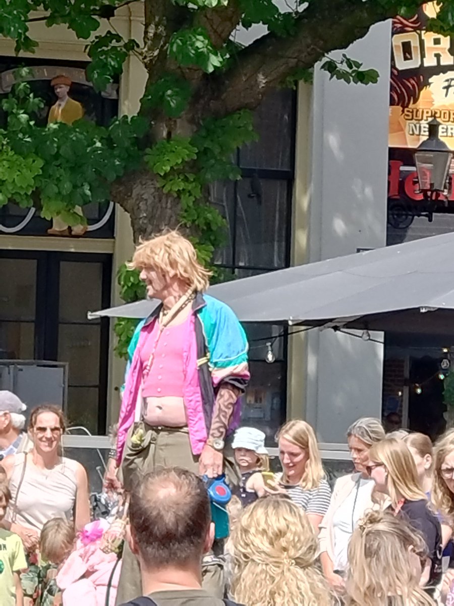 Gerdiennnn's tweet photo. Middagje Deventer op Stelten! ๐
#DOS2024 #Deventer #MeerTheatherDanStelten https://t.co/IoWBQXJF12