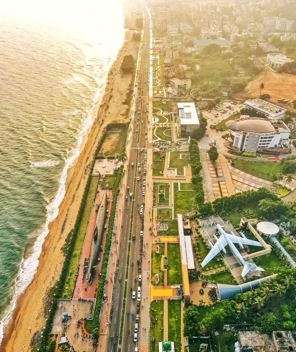 TAdventurousoul's tweet photo. Visakhapatnam ❤️🇮🇳❤️ https://t.co/SyTHGa7Hqv