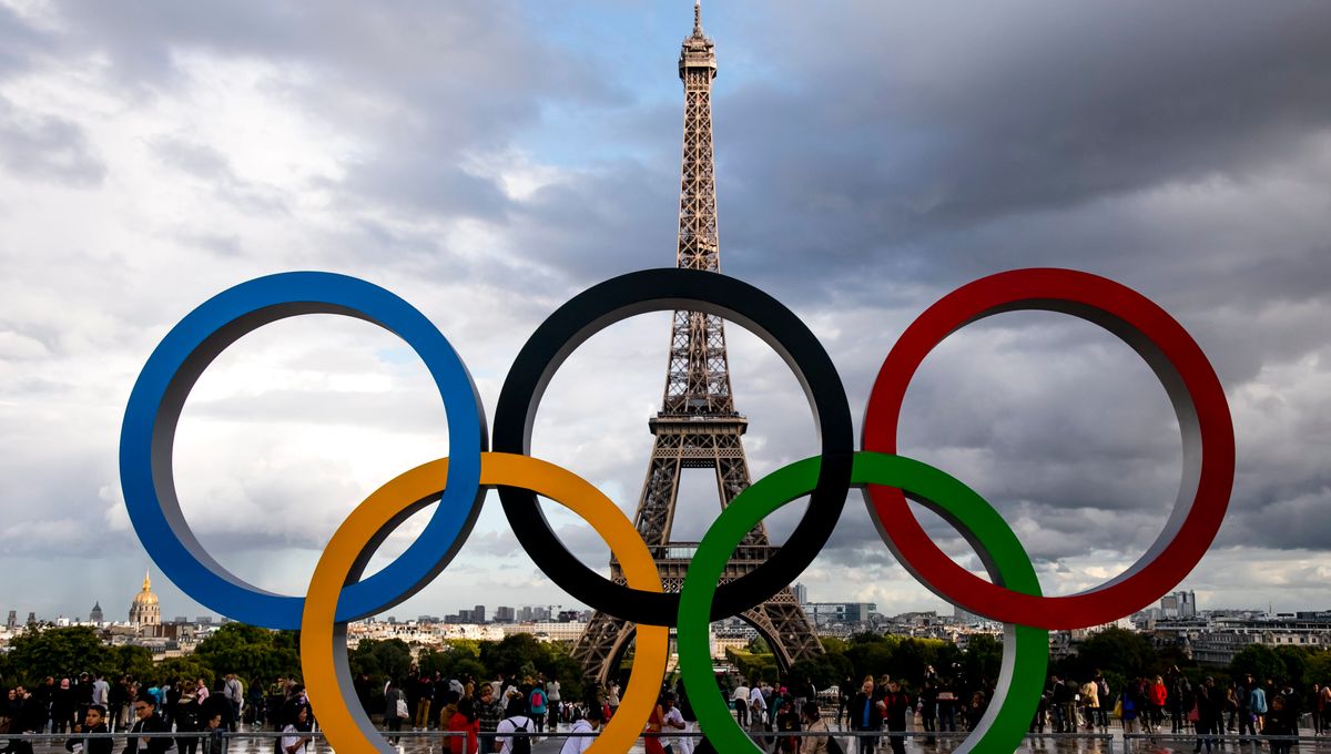 btslinkita's tweet photo. I'll be livestreaming the Olympic in Paris, where Seokjin will be the first torchbearer at the Louvre

https://t.co/ScSU0cLA5C
July 14 - 2:30PM EST
July 15 - 3:30AM KST https://t.co/QaUzgRgAfw