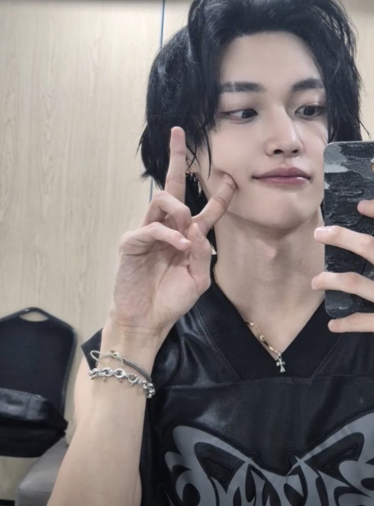 youtheshade's tweet photo. Makin hari makin mirip cowoknya sih (Hani) https://t.co/2mgoLYH73e