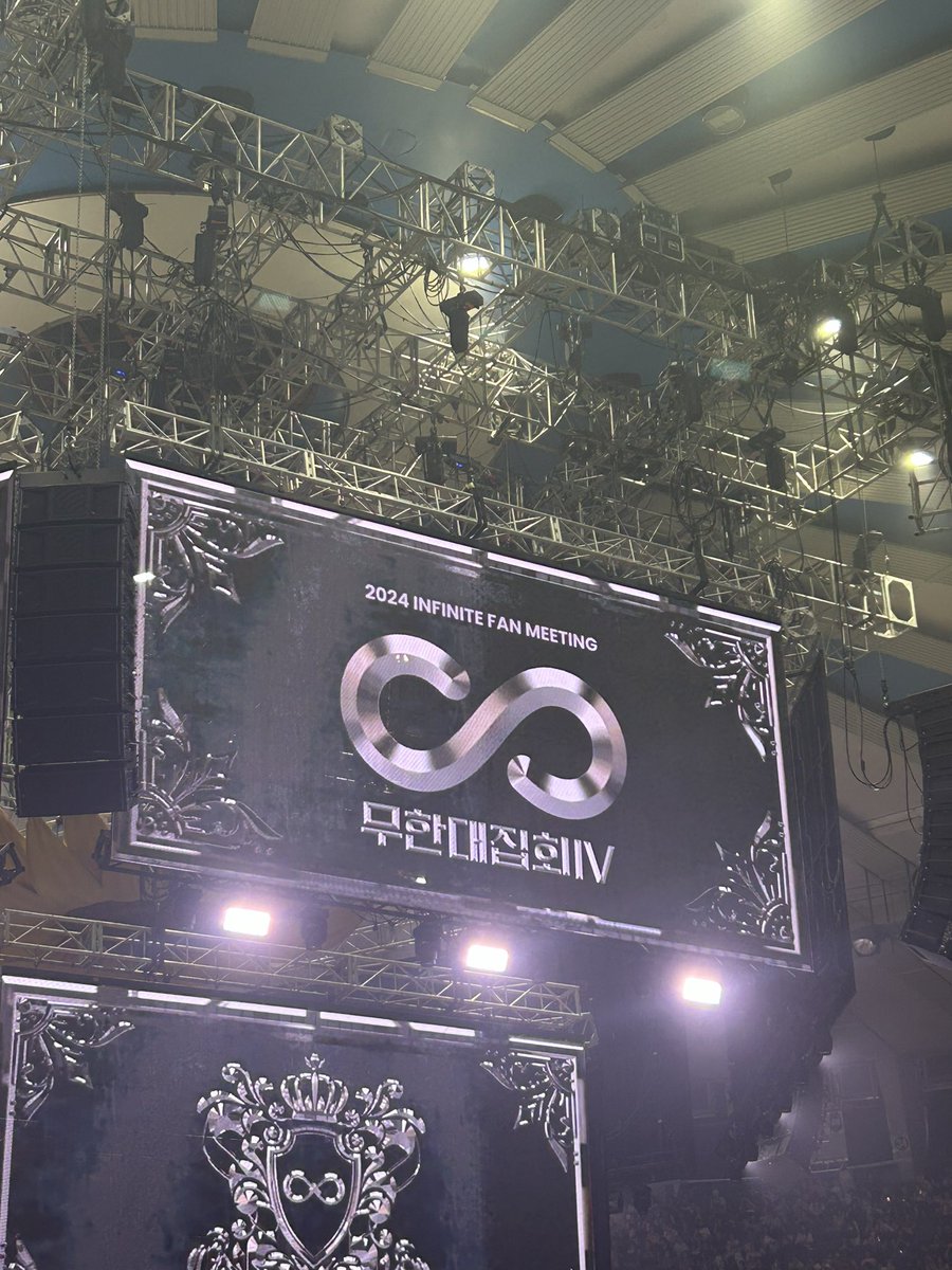 infinite_beat's tweet photo. 언제 봐도 늘 한결같은 너희라서
함께하는 시간이 올 때면
지금은 잠시 미뤄두고
잠시 옛날로 돌아가서
그때 그 시절의 나로 돌아가곤 해

덕분에 많이 웃고 행복했어
함께해 줘서 고마워

곧 또 만나자 인피니트 💛 https://t.co/uVKPwn6yxn