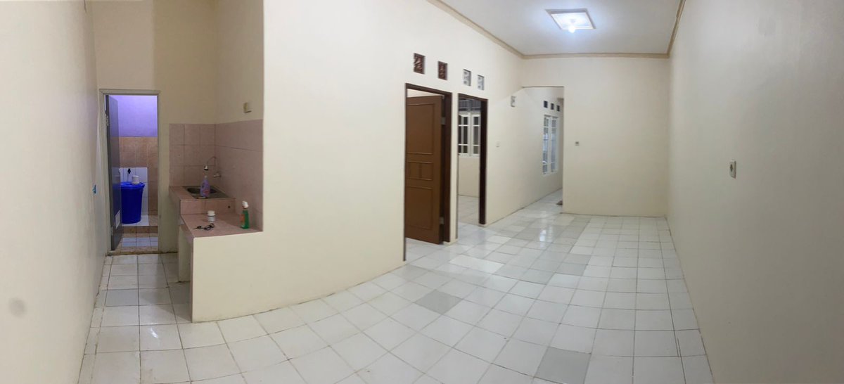 dailyowwl's tweet photo. ‼️DIJUAL RUMAH‼️
Guys dijual rumah budeku Di Pondok Jaya, Pondok Aren, Kota Tangsel.

LT/LB: 66/54 m, Kamar Tidur 2, Toilet 1, Dapur, Ruang Keluarga, Ruang Tamu, Surat SHM, Listrik: 1300, Garasi: 12 m (3×4), Tandon Air: 1000 L, Bebas Banjir, Akses Mobil.
💸 : 650jt (nego)
Dm ya! https://t.co/d0fpkByKmX
