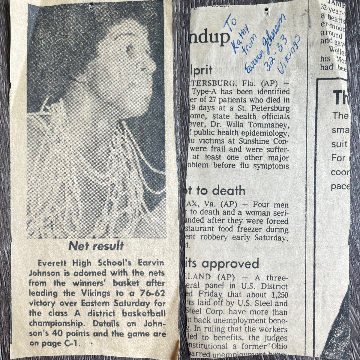 aphil66's tweet photo. This is cool.

My mom’s friend growing up was the daughter of Everett’s legendary coach George Fox in Lansing (MI). I remember shooting hoops in his driveway as a kid! 

She found these &amp; gave them to me b/c she knows my admiration for @MagicJohnson! 

#Lansing #Legend #EARVIN https://t.co/02vLbfX7TL