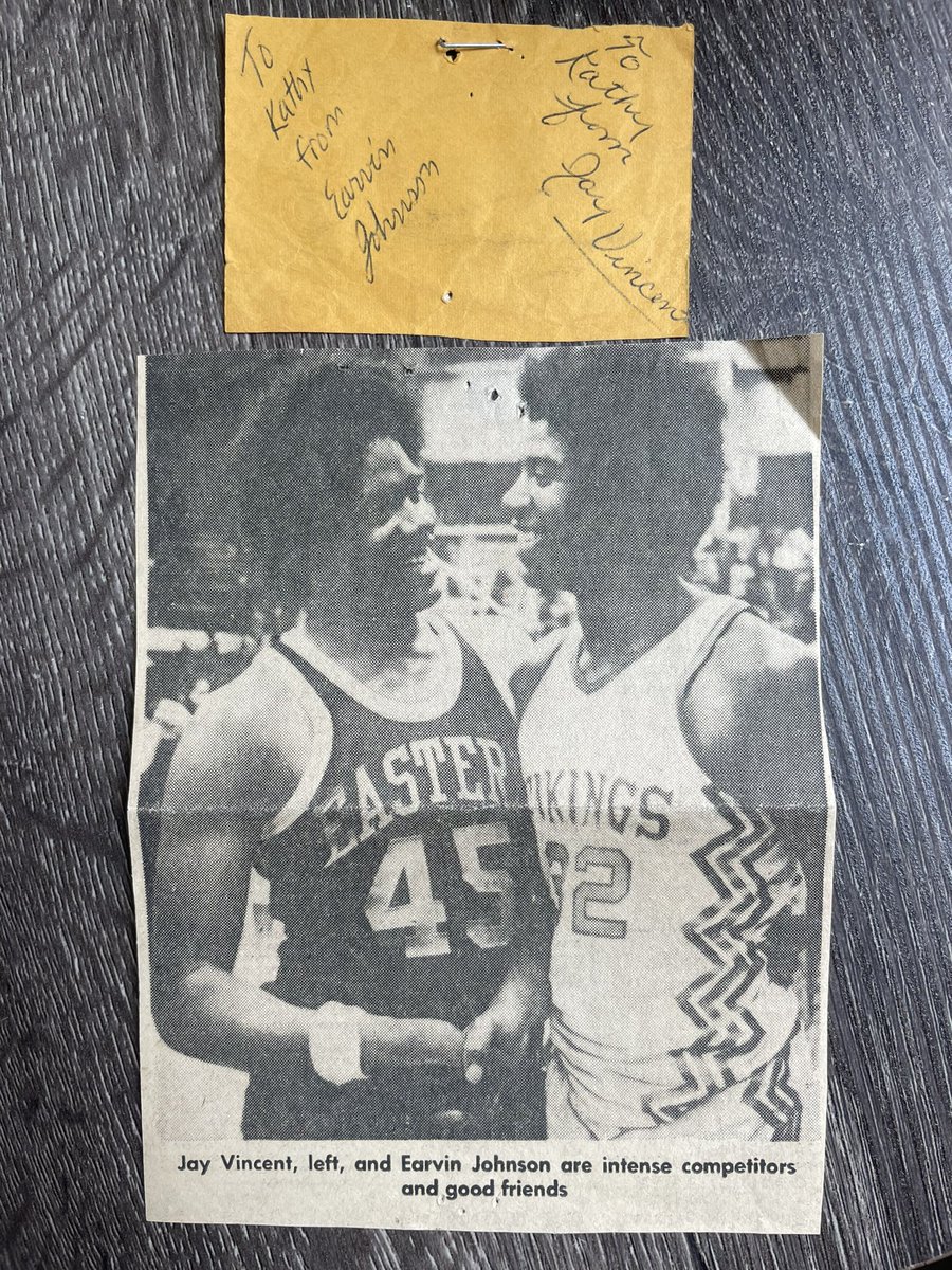 aphil66's tweet photo. This is cool.

My mom’s friend growing up was the daughter of Everett’s legendary coach George Fox in Lansing (MI). I remember shooting hoops in his driveway as a kid! 

She found these &amp; gave them to me b/c she knows my admiration for @MagicJohnson! 

#Lansing #Legend #EARVIN https://t.co/02vLbfX7TL