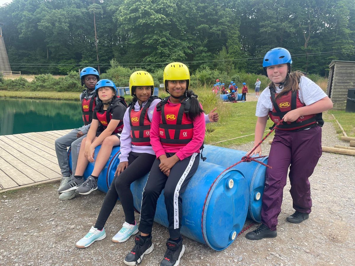 ApplegarthAc's tweet photo. Splish splash… raft building round two 🛶💧#teamwork #splashingaround #makingmemories @thesteptrust https://t.co/lyl5PP52ye