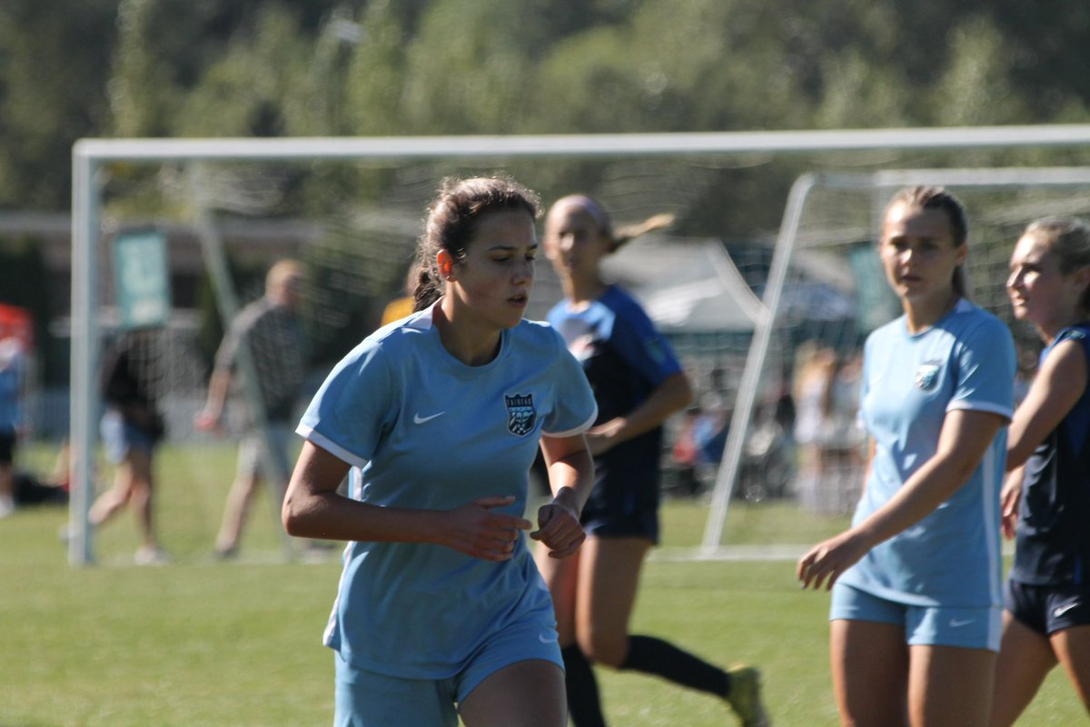 AlessiCarrier's tweet photo. Last month I had an amazing opportunity to join @FairfaxBRAVE in Seattle @ECNLgirls Nationals! Fierce competition and a great experience. Thanks so much to BRAVE for inviting me to guest play! 😃

@CCZ_FCV @Makoski22 @VARevolutionPro @FairfaxBRAVE https://t.co/ZggdZgXJbQ