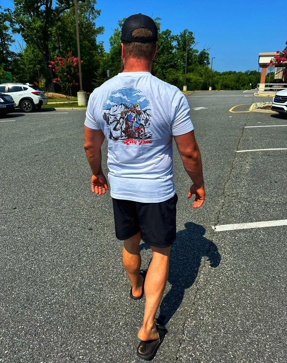 yard_gnome_'s tweet photo. Model wearing @Gruntstyle Patriotic Summer Collection 

Model is 6’3, 210lbs and shirt is a large.  

#gsfam #gspatrioticsummer #gruntstyle #thiswelldefend https://t.co/FnzGvkBJF5