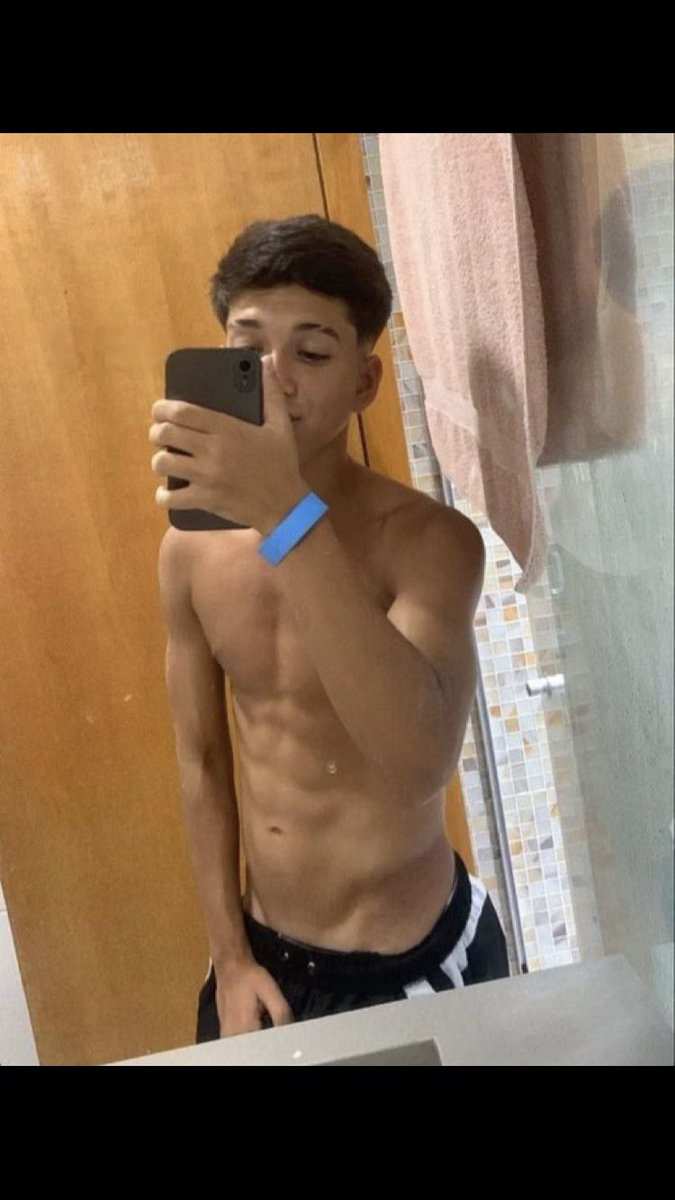 NOVINHOS PELADOS 😈🔥 tweet media