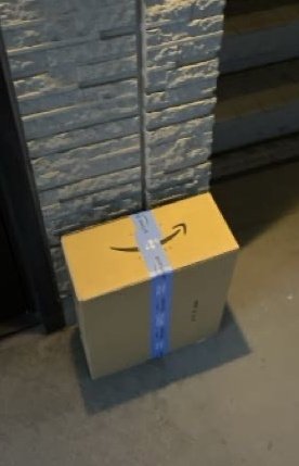 alphaplus's tweet photo. 勝手な置き配して配達完了じゃねーぞ、Amazon
オートロックの集合住宅何だから次やったらポリスに通報するぞ https://t.co/XEDizeaU22