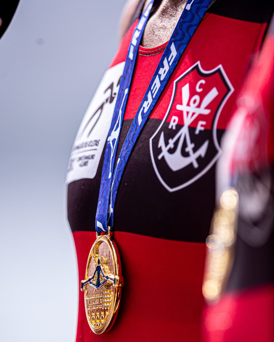 TimeFlamengo's tweet photo. Muita libra já pesou... E continua pesando! 🔴⚫️
Na manhã deste domingo, o #FlaRemo conquistou a terceira Regata Estadual! Foram 5 ouros, 9 pratas e 3 bronzes para o Mais Querido!

📸: Paula Reis/CRF https://t.co/kbKgIfV9Nn