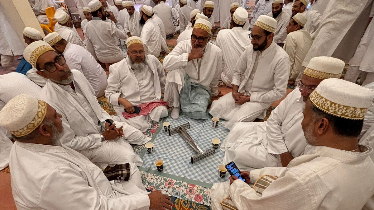 Bohras_UK's tweet photo. During #Ashara, 10 days at the start of the Islamic new year when @Dawoodi_Bohras gather to remember the plight of Imam Husain, our #Manchester community is working hard to recycle, reuse & reduce waste.
Striving to live sustainably is an important part of faith.
@ProjectRiseDB https://t.co/7lvdRorW3i