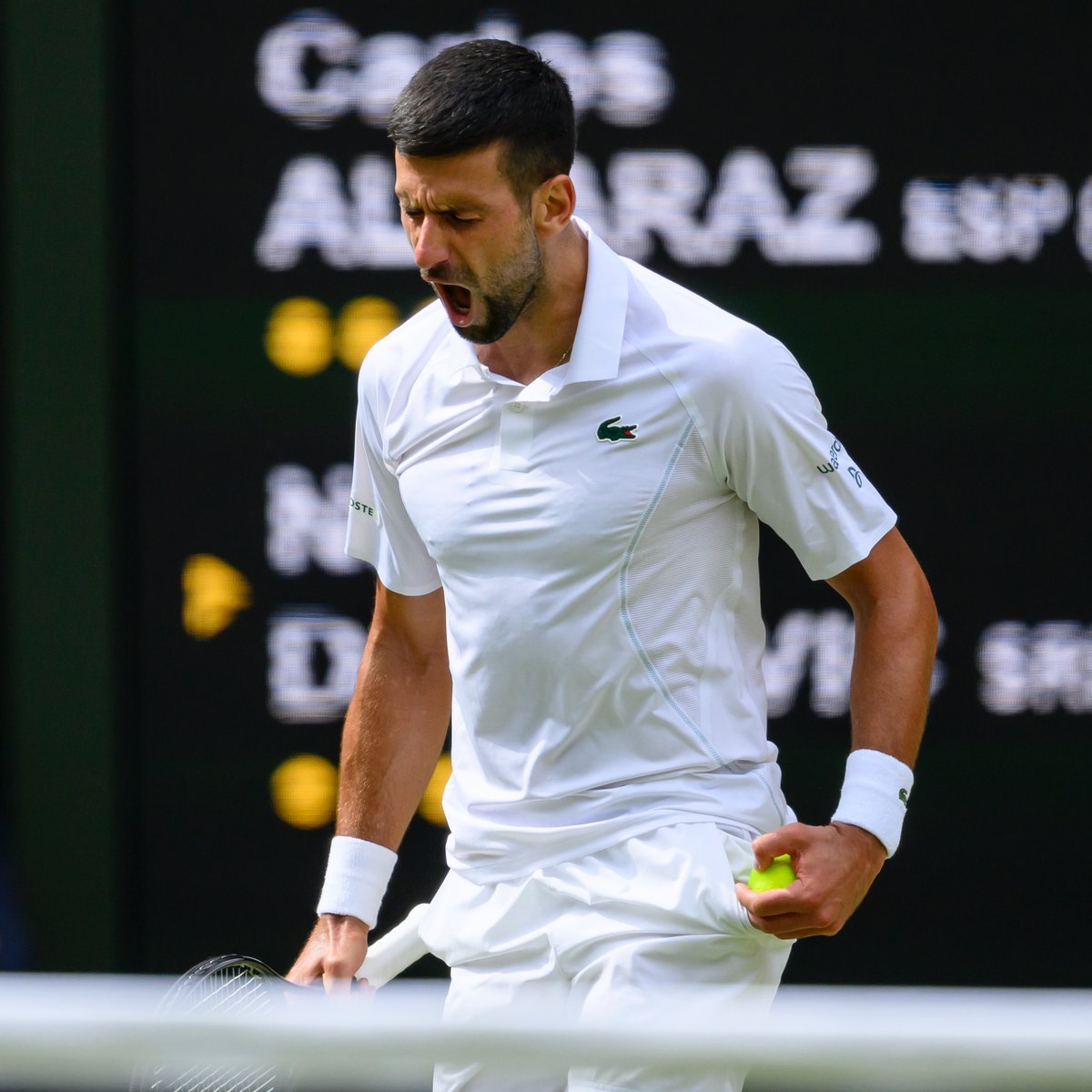 Wimbledon's tweet image. Novak Djokovic saves three Championship points and breaks back to make it 5-5 🤯

#Wimbledon