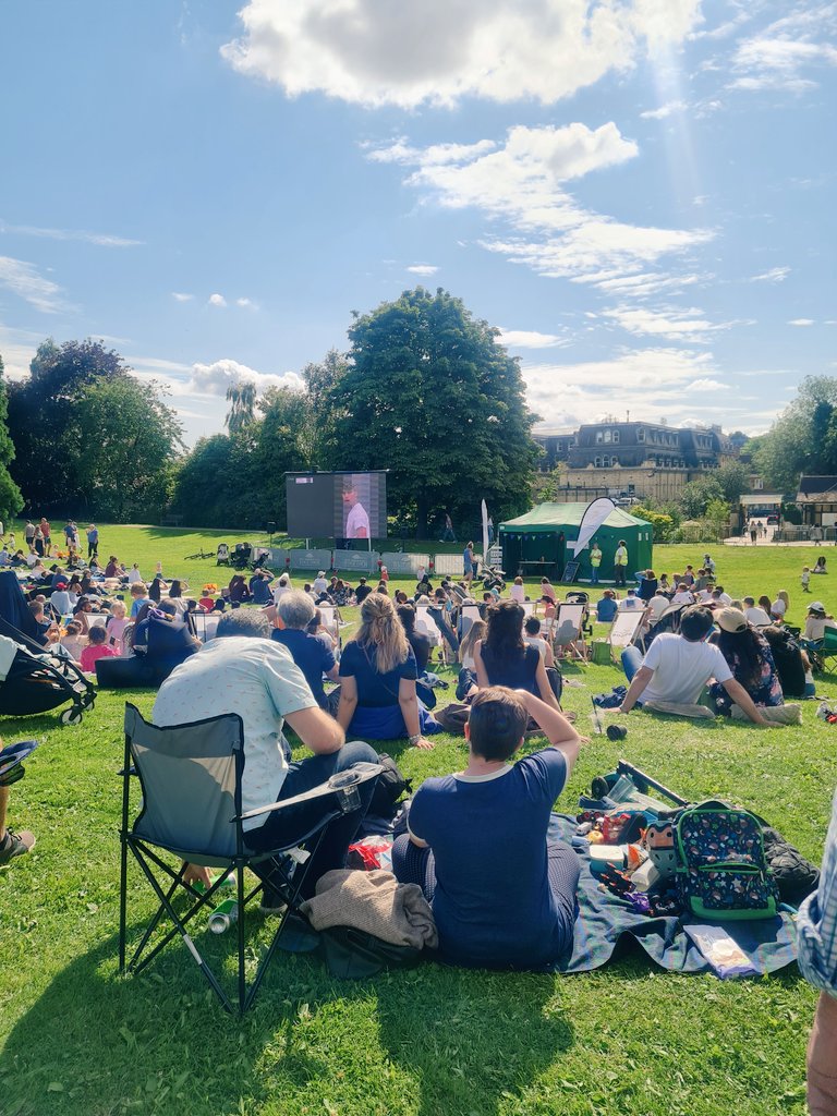 Tense at the #Wimbledon Fanzone in Calverley Grounds! #tiebreak <a href="/rtwtogether/">Royal Tunbridge Wells Together</a>