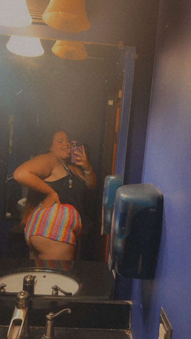 Bar Night 😜😈 https://t.co/yg7xPIk718