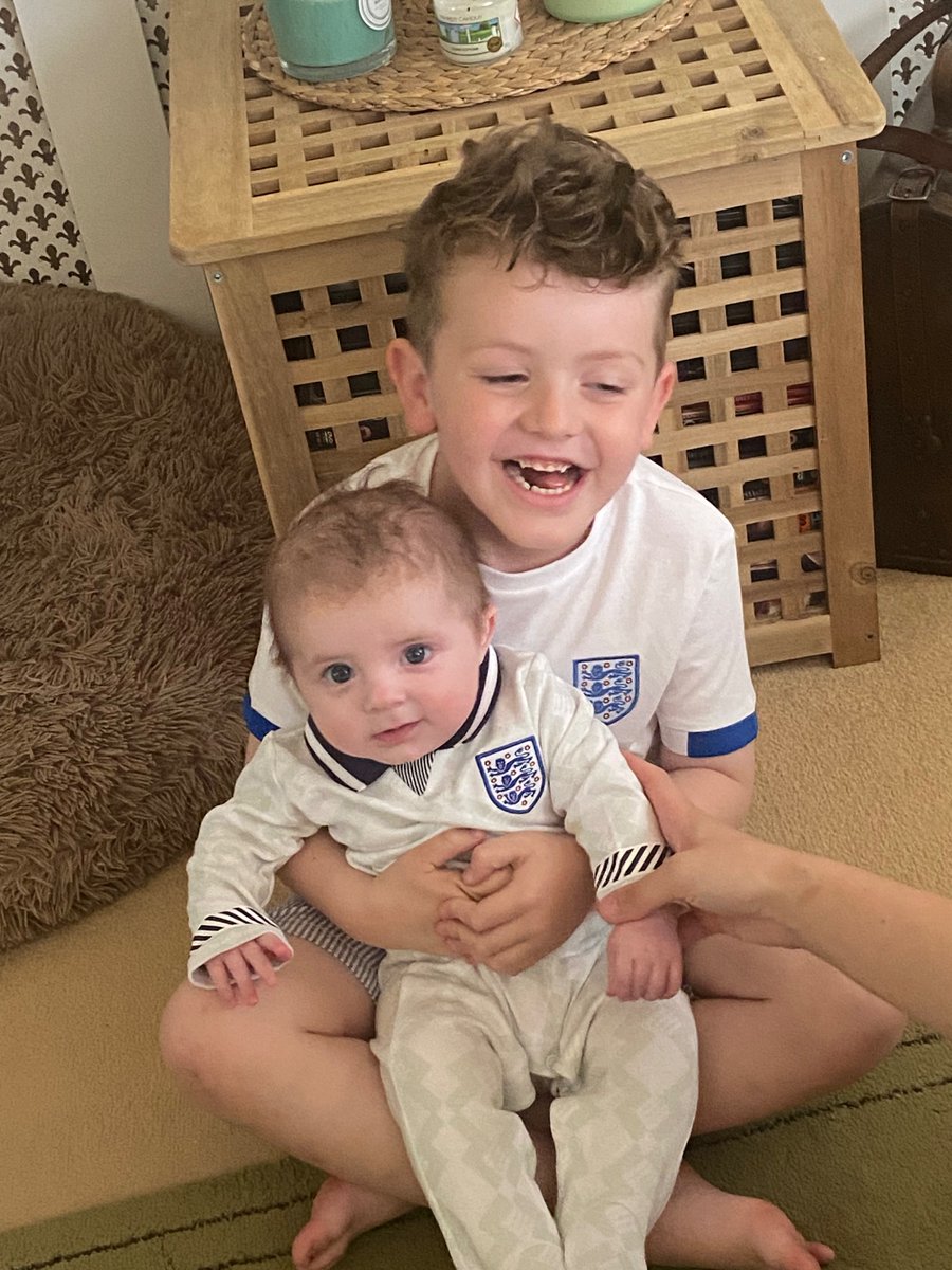 chisholm26's tweet photo. The lads first Euros 🏴󠁧󠁢󠁥󠁮󠁧󠁿 #SSNThreeLions https://t.co/ZcfZ3YNZpf