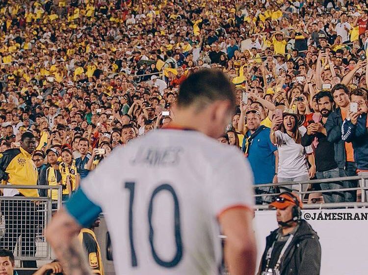 firmescobar's tweet photo. Toda Colombia está hoy en tu mágica zurda, ¡TRAE ESA COPA, @jamesdrodriguez, dale esa alegría a tu pueblo! 🇨🇴 https://t.co/XlwLq69nMX