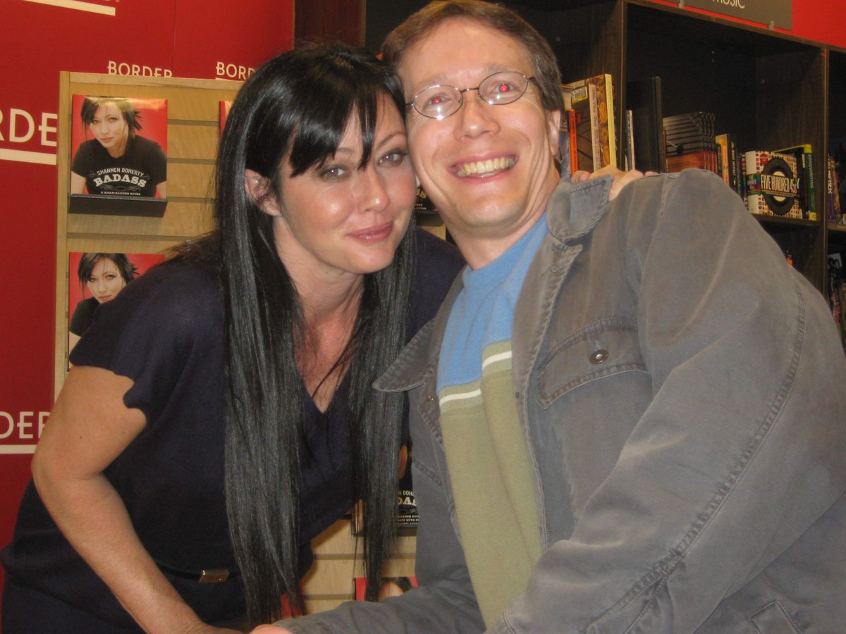 mygayopinion's tweet photo. So sad to hear about #ShannenDoherty. The 2 times I met her at signings she pushed to make the events better for fans! #AlwaysAFighter https://t.co/M04WNIVivv