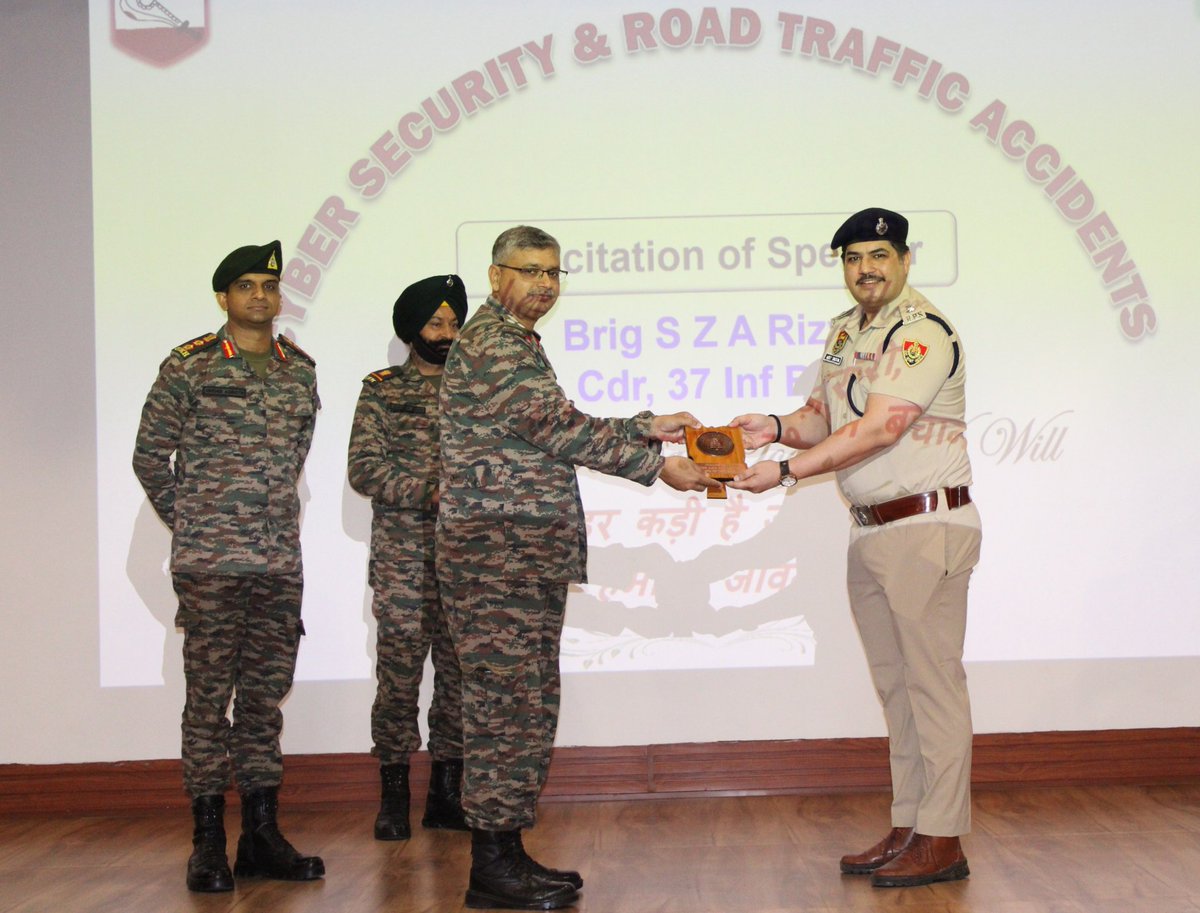 westerncomd_IA's tweet photo. A workshop on #CyberSecurity & Prevention of Road Traffic Accidents was conducted by #PineDiv with Mr Amit Dahiya #SP #Cyber #Haryana for insights on the latest Cyber crimes & Dr Navdeep Asija #TrafficAdvisor to Govt of Punjab on measures to reduce Road Traffic Accidents.
@adgpi https://t.co/df3sGYH1C9