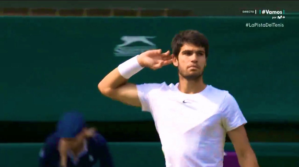 rafarojano's tweet photo. Grande @carlosalcaraz 🇪🇸@Wimbledon #Wimbledon @DjokerNole https://t.co/h9iY6OQVrH
