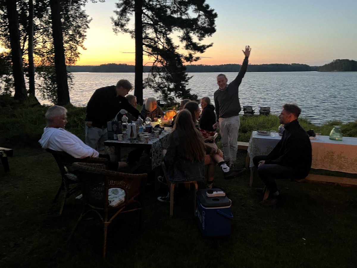 Elina Oksanen tweet media