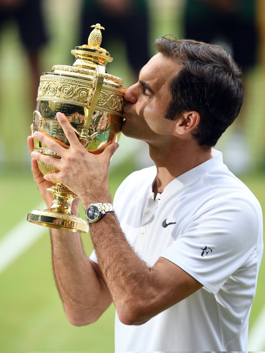 With Novak Djokovic’s loss to Carlos Alcaraz, Roger Federer still holds the record for the man with the most Wimbledon titles of all time. 

8.