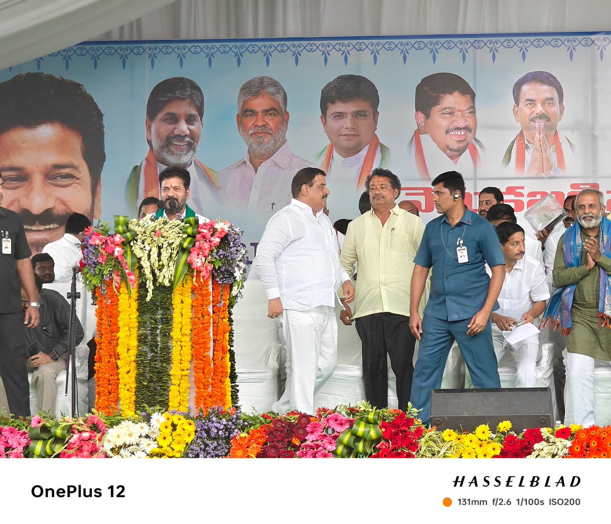 BLROFFICIAL_INC's tweet photo. ఈరోజు తెలంగాణ రాష్ట్ర  ముఖ్యమంత్రి @revanth_anumula గారి ఆధ్వర్యంలో వెనుకబడిన త���గతుల సంక్షేమ శాఖ  నిర్వహించిన గౌడ సంఘం కాటమయ్య రక్ష��� కచముల ప్రారంభోత్సవ కార్యక్రమంలో పాల్గొన్న మిర్యాలగూడ శాసనసభ్యులు  బత్తుల లక్ష్మారెడ్డి గారు మరియు కాంగ్రెస్ నాయకులు.
@INCTelangana https://t.co/SAoaSIC0G2
