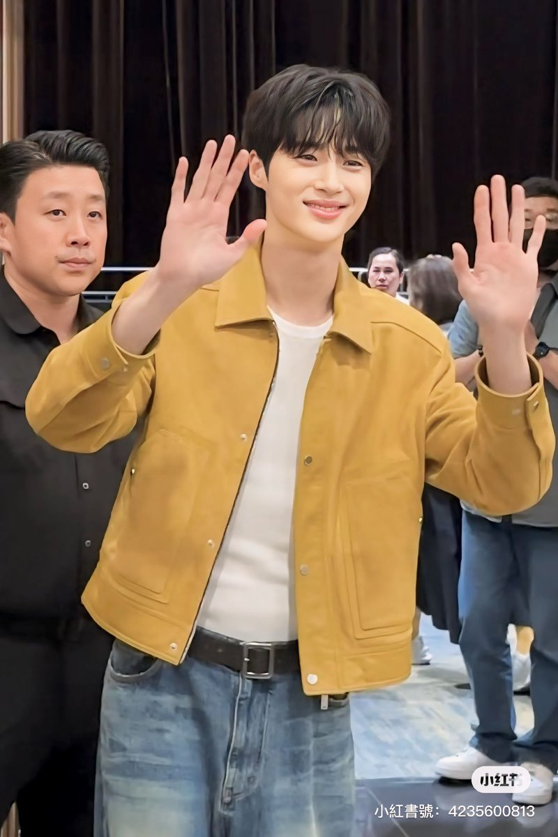 bws1031holic's tweet photo. #변우석 #ByeonWooSeok 
#ビョンウソク #邊佑錫 https://t.co/wOrQKpKTHo