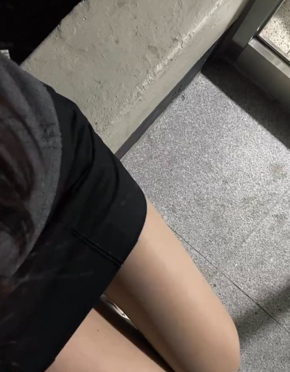 bansan45's tweet photo. 終電逃した...
今から会える人コメントして😭
dmする😭 https://t.co/pKaNW4845C