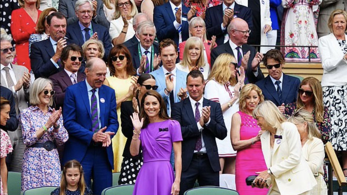 JB937's tweet photo. You had a super seat in the royal box this afternoon @ChrissieEvert  And what a great match Congrats @carlosalcaraz https://t.co/0kkDFJtuee
