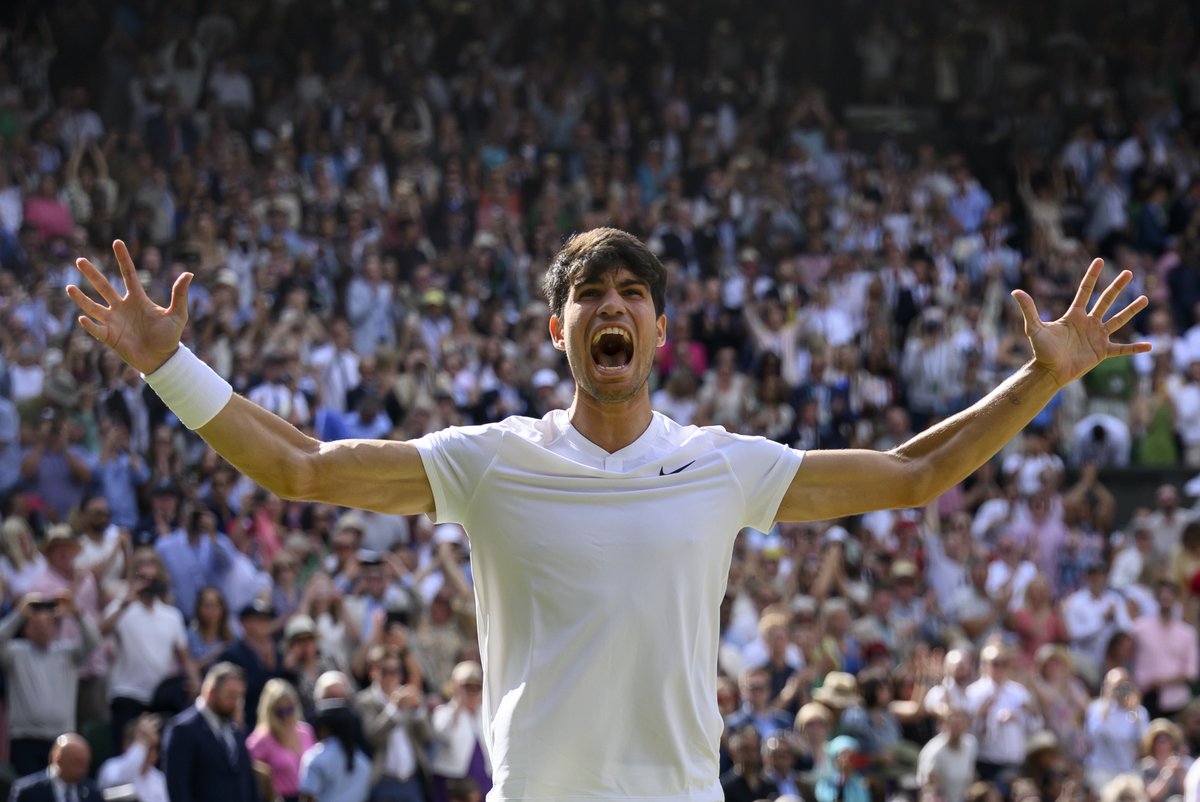 21 years old. 2 Wimbledon titles. 

#Wimbledon