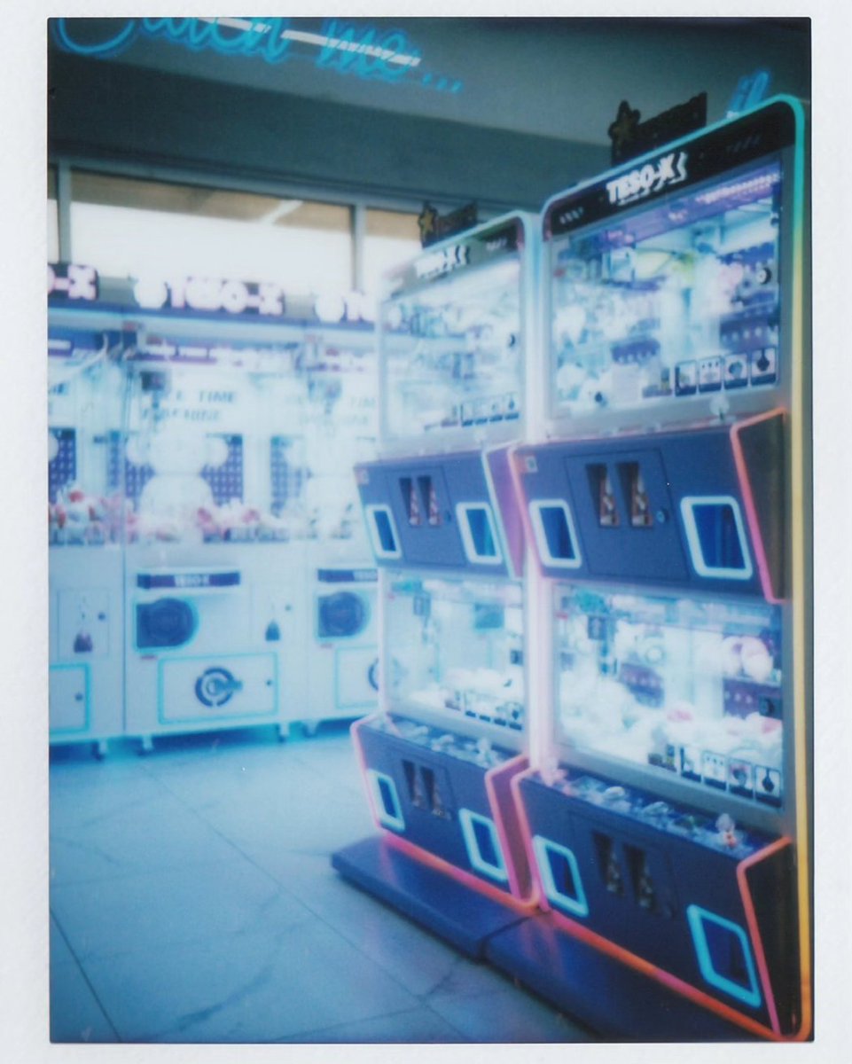 Gaige_404's tweet photo. Teso Life

Went to teso life store for the first time. So many cool blind boxes, collectibles, and crane games. 

#tesolife #instaxmini #instantphotography #instax #mintcamera #instantcamera #rolleiflex https://t.co/V5ktIAu1MH