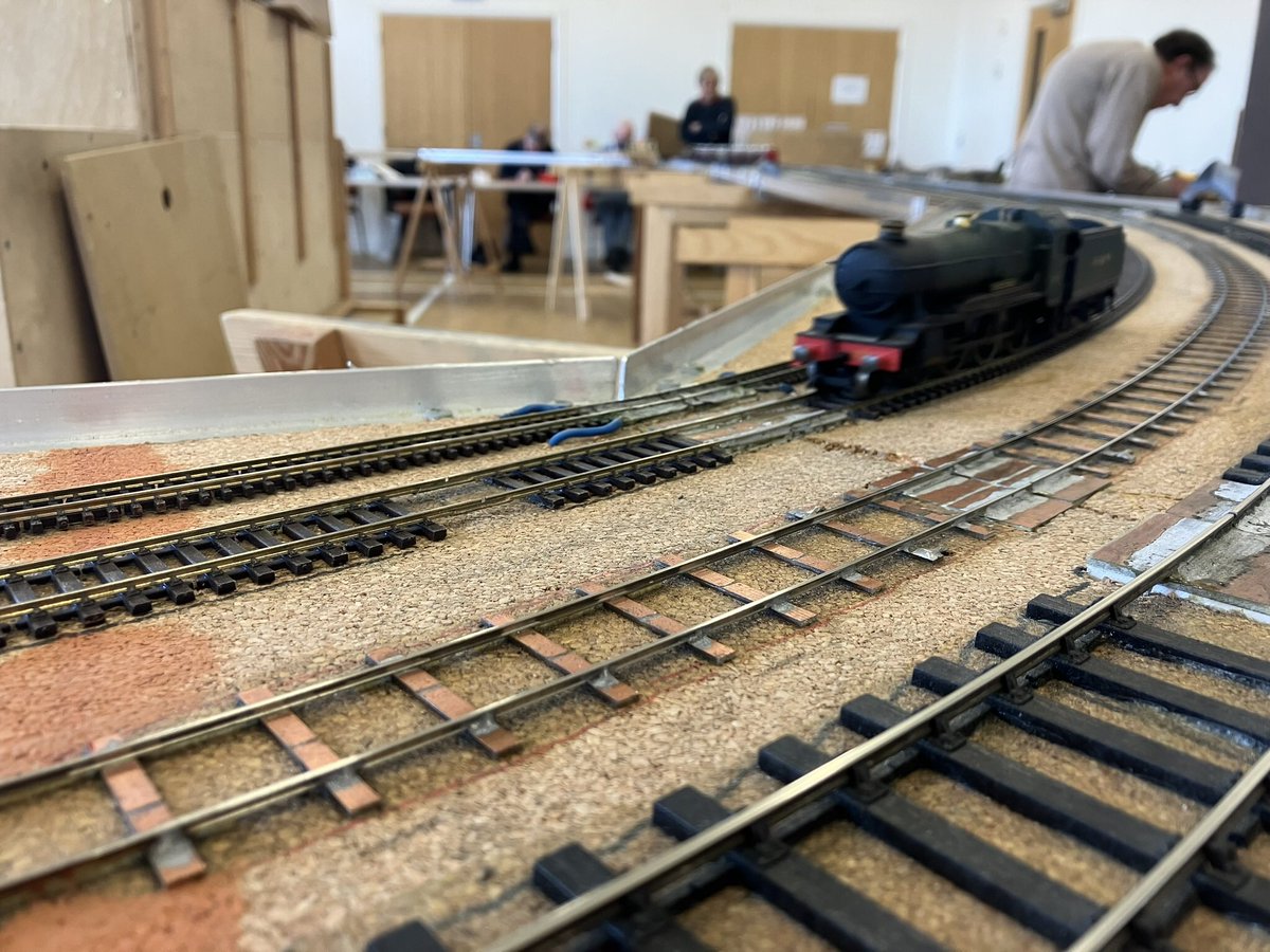 EEMRC's tweet image. It’s Test Track Monday at the club tomorrow night. What are we going to see stretching their wheels this week? With four gauges available, there is room for members with all sorts of interest.  Visitors welcome, as usual, from 19.30.