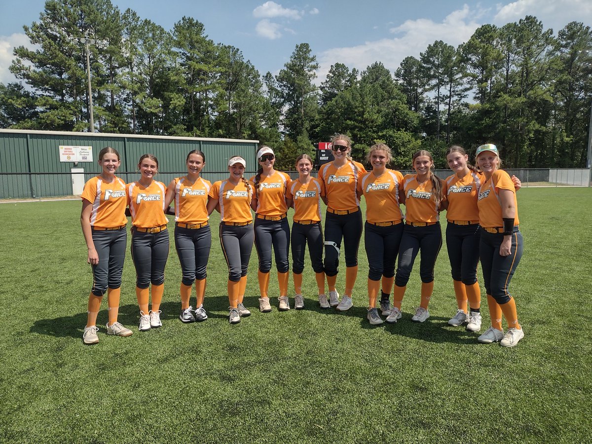 TNForce09's tweet photo. Last day of the summer season (last day of 14u) for the Tennessee Force 27/28 team. Championship Sunday elimination bracket starts today at 12:30. Finish strong ladies!!! π§‘π₯
#JW #bats4asher #tnforce #homegrown https://t.co/feHtOLYt8H