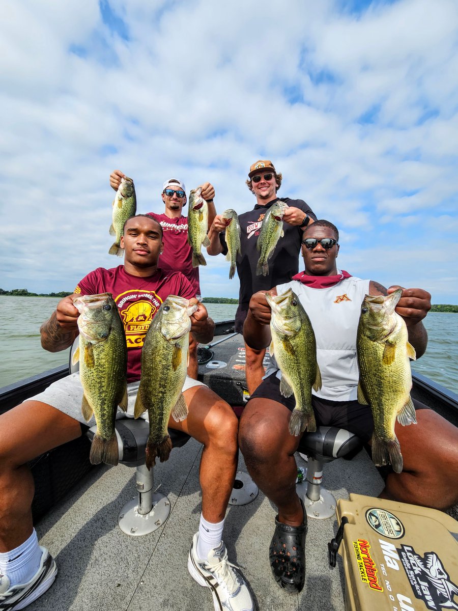 Had an ELITE day with 4 Gopher Football players yesterday. <a href="/Dariustay1or/">Darius Taylor💫</a>, <a href="/logan_richter/">Logan</a>, <a href="/dstriggow23/">Danny Striggow</a> &amp; <a href="/maxtbro/">Max Brosmer</a> caught a ton of bass and some walleyes on their #lakelife visit to Otter Tail County, MN. We are proud sponsor of <a href="/GopherSports/">Minnesota Golden Gophers</a> &amp; proud partners of <a href="/DTAthletes/">DinkytownAthletes</a> #RTB〽️
