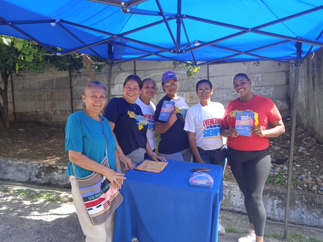 La militancia de #GuarenasPSUV municipio Plaza activa con la #MaquinariaVictoriosa  #VenezuelaUnidaAvanza UBCh Irama Martínez de Orta, Centro Comunal Guarenas, Pueblo Arriba, UBCh Casa Comunal El Dividi <a href="/NicolasMaduro/">Nicolás Maduro</a> <a href="/dcabellor/">Diosdado Cabello R</a> <a href="/PartidoPSUV/">PSUV</a>  <a href="/PsuvMirandaVE/">Psuv Miranda</a> <a href="/HectoRodriguez/">Héctor Rodríguez C.</a>
